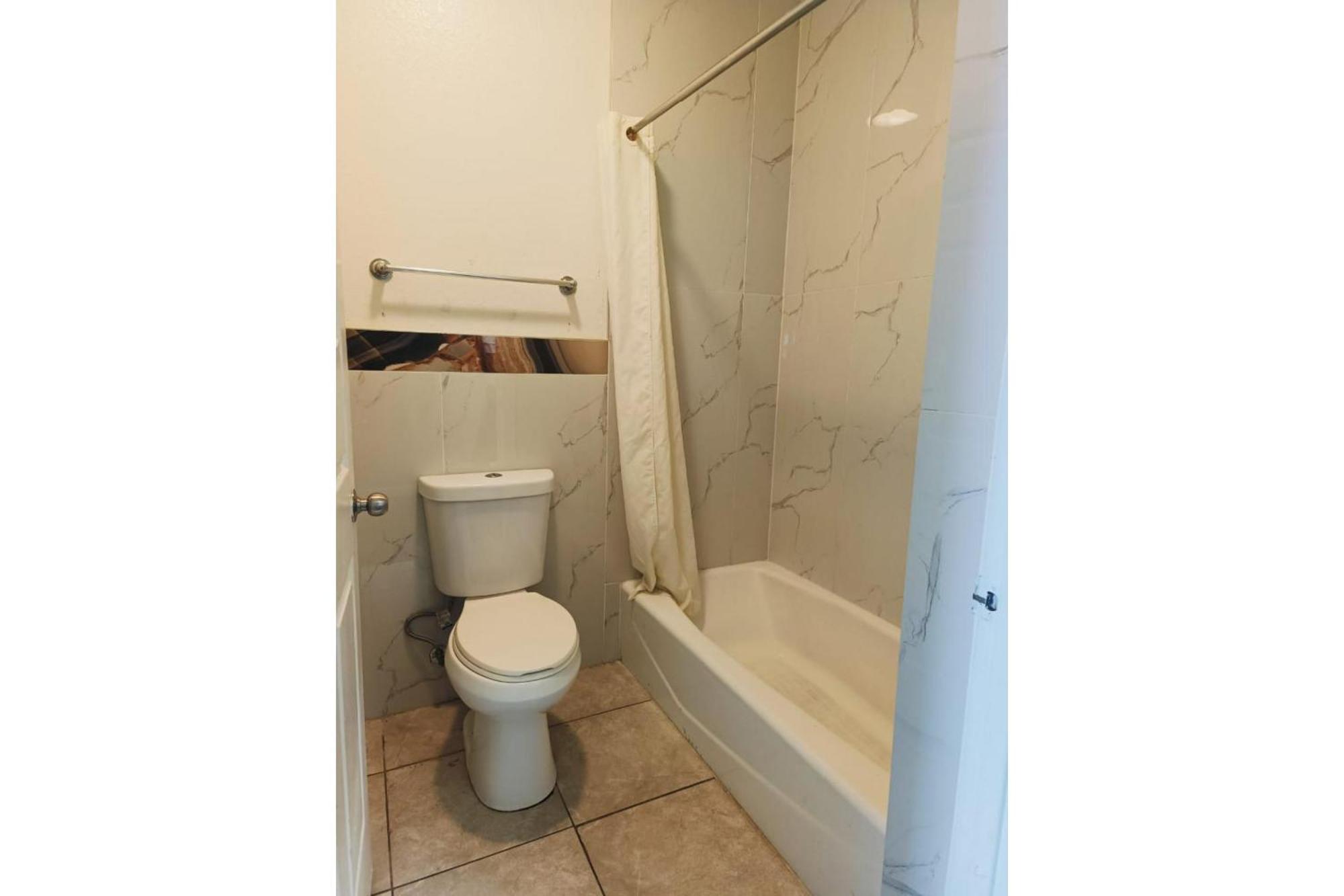 Hotel O Regency Suites Houston - Iah Beltway 8 هيوستن المظهر الخارجي الصورة